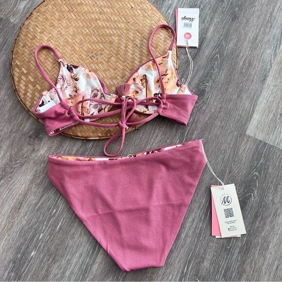Nwt maaji salmonberry dainty underwire bikini set reversible women’s M /‎ S - Picture 3 of 8